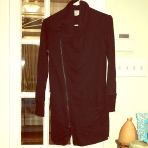 Stylish black zip up!